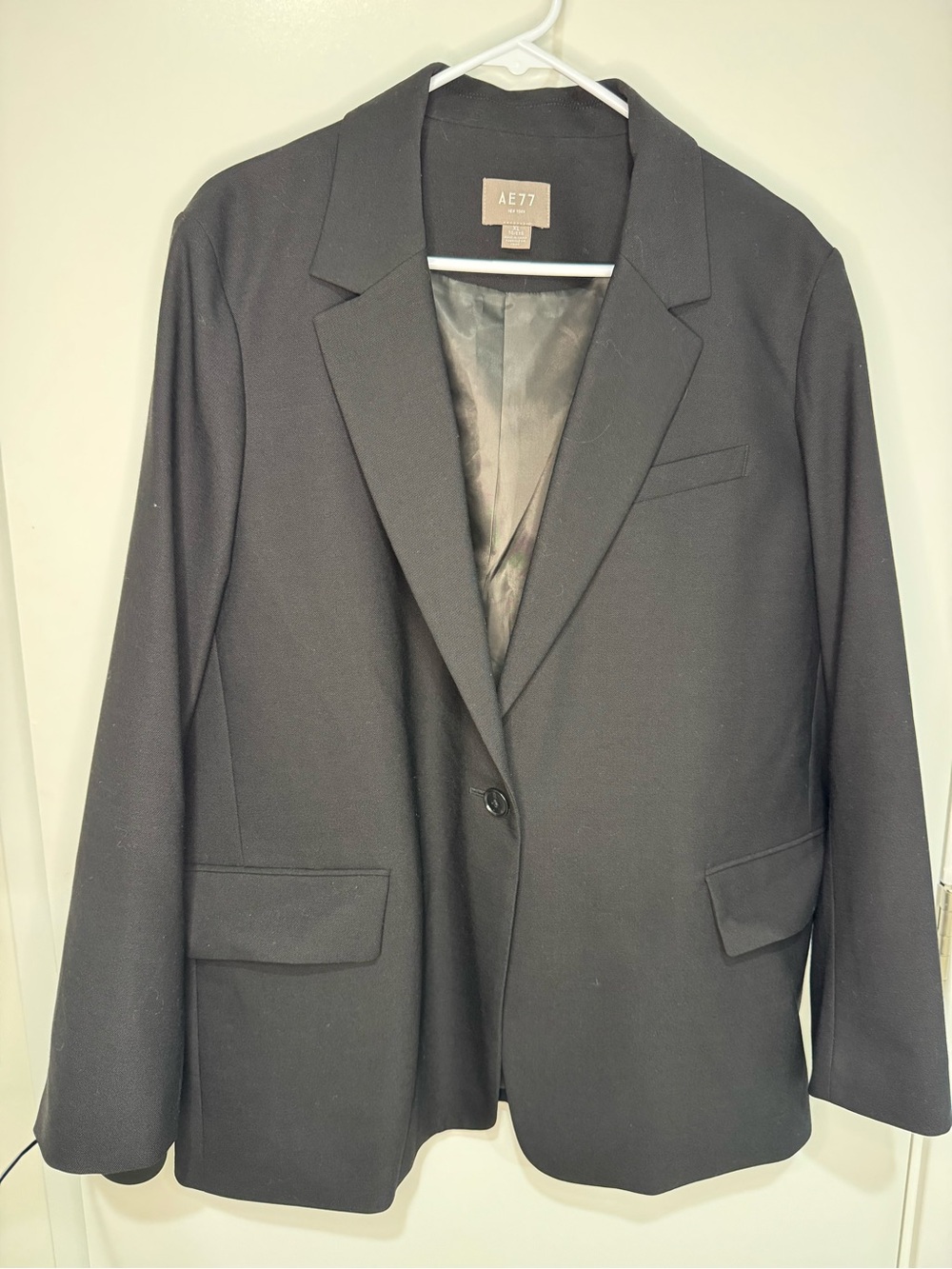 AE77 Premium Over Size Blazer - Women's Jacket - Picture 3 of 8